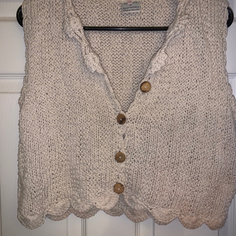 Knitted cropped sweater